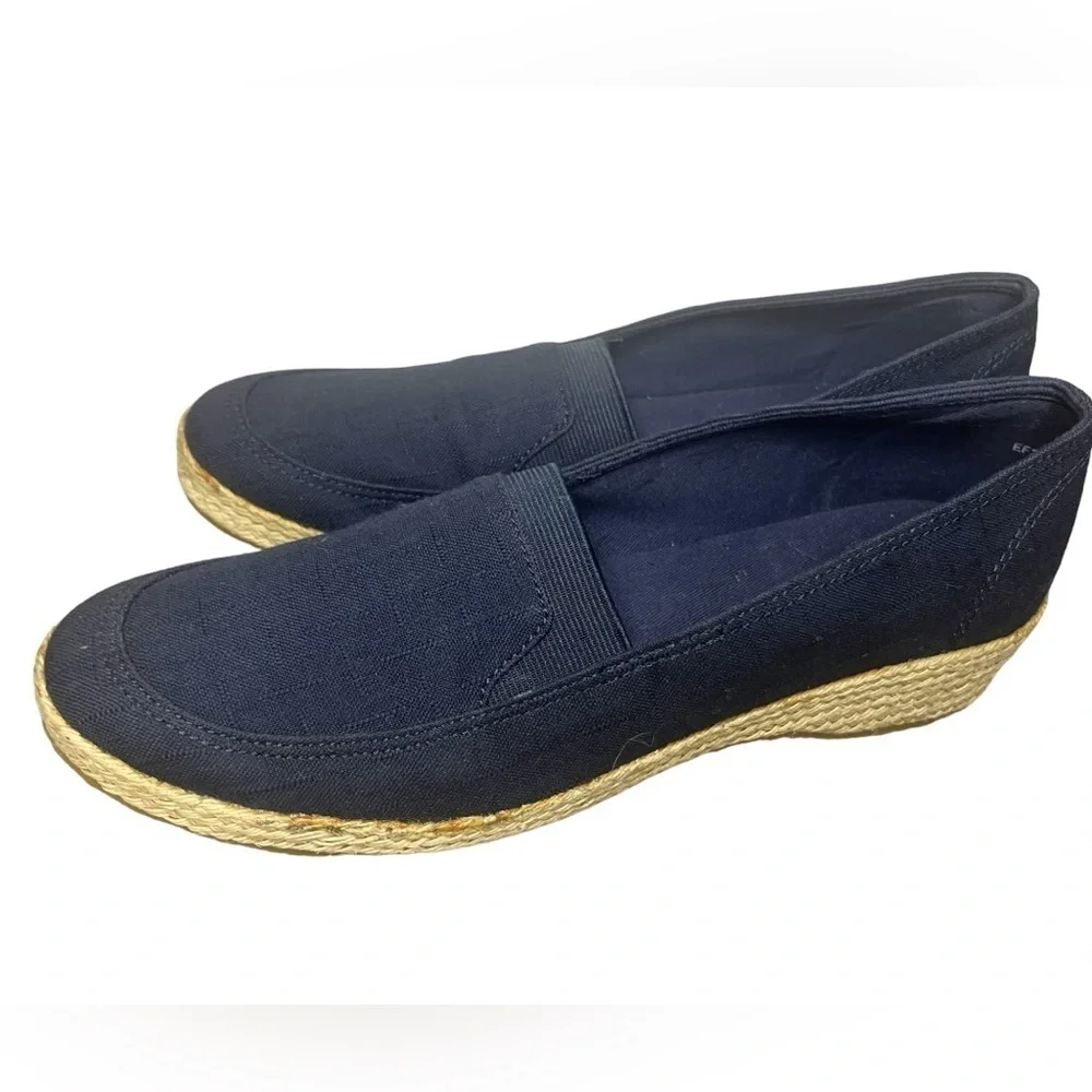 Grasshoppers Quinn slip on Espadrille, EUC navy blue, size 9S
